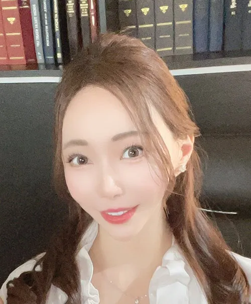 用户第七排观众头像